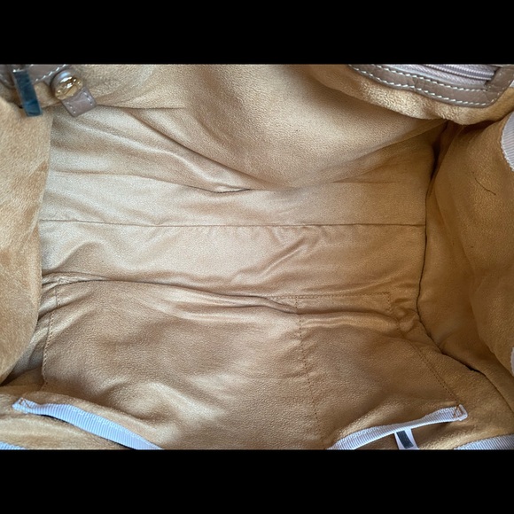 PRELOVED AUTHENTIC JIMMY CHOO LEATHER TWOWAY BAG - Picture 4 of 16